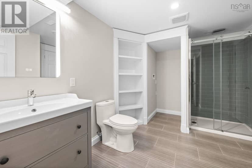 916 Young Avenue — photo 39 of 40