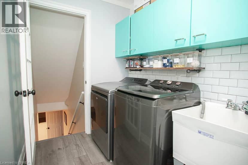 7 COOPER Court — photo 18 of 40