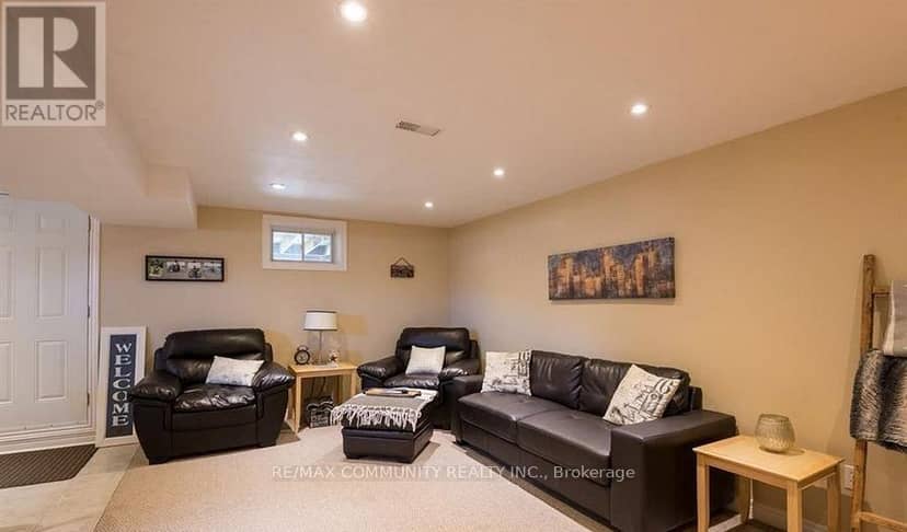 166 St. Lawrence Drive — photo 30 of 40