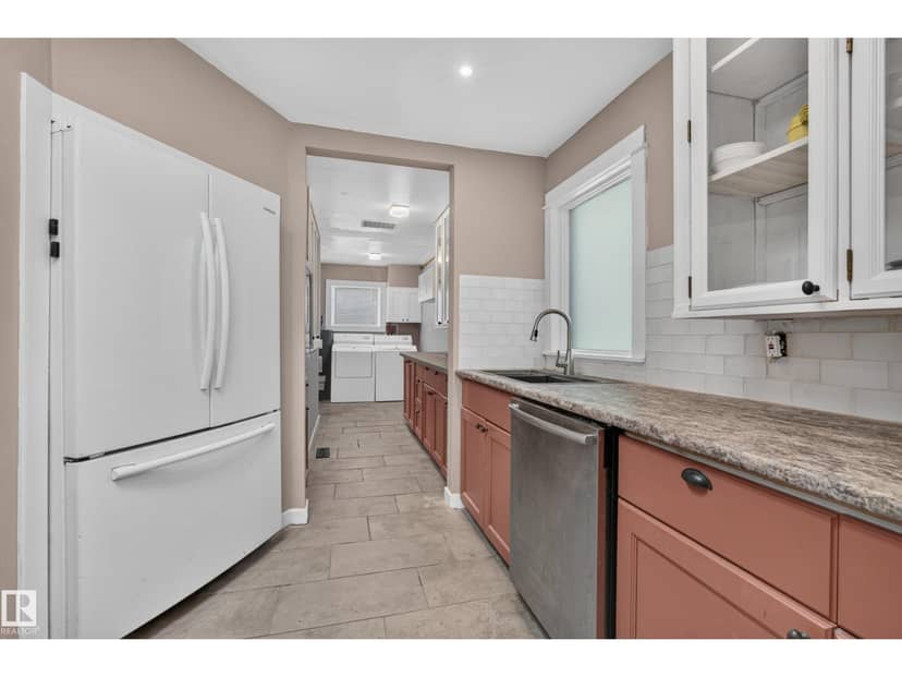 11603 72 AV NW — photo 16 of 40