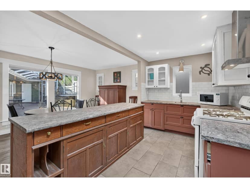 11603 72 AV NW — photo 15 of 40