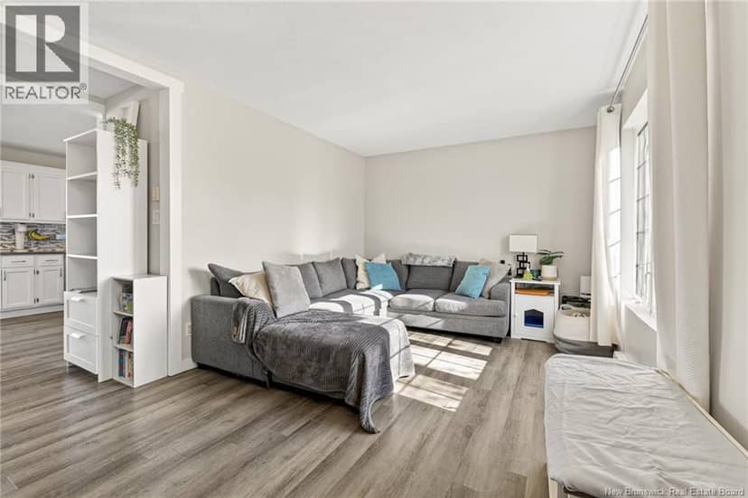 205 Thomas Street — photo 11 of 34