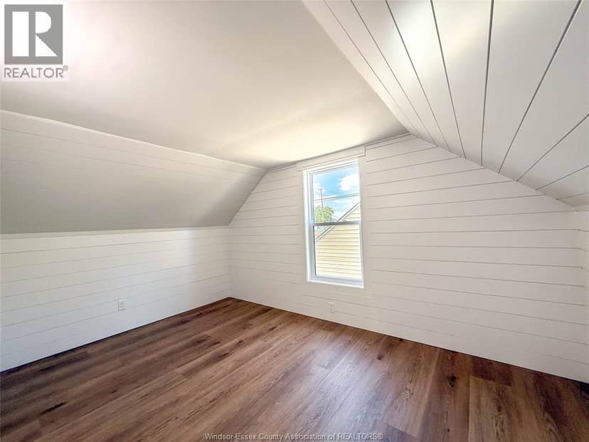 212 ERIE STREET North — photo 29 of 40