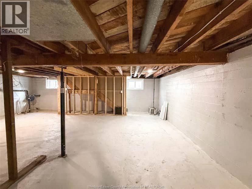 212 ERIE STREET North — photo 32 of 40
