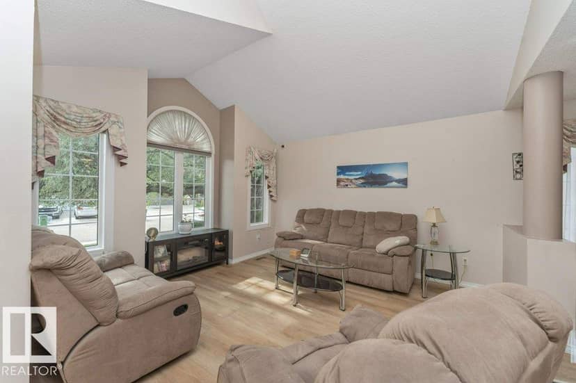 4908 43 AV NW, Edmonton, photo 4