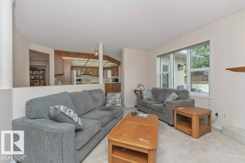 4908 43 AV NW — photo 16 of 40