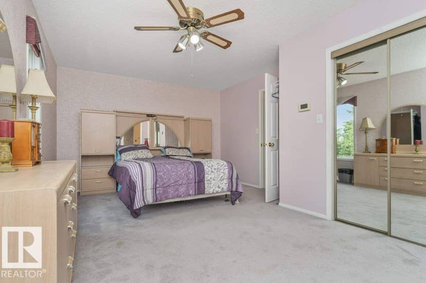4908 43 AV NW — photo 25 of 40