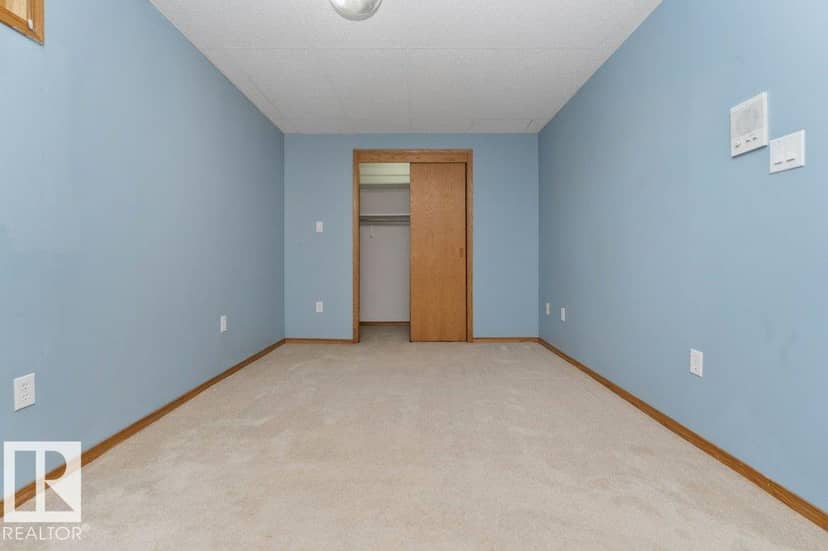 4908 43 AV NW — photo 40 of 40