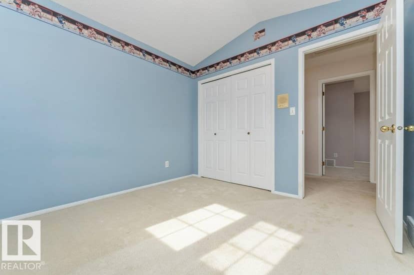 4908 43 AV NW — photo 33 of 40