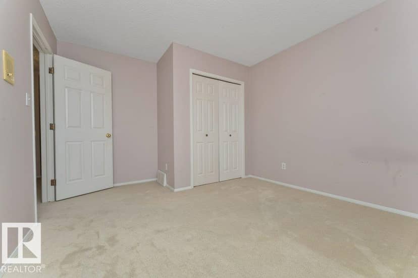 4908 43 AV NW — photo 35 of 40