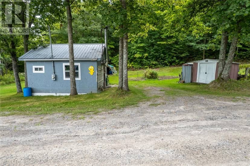 1500 Bass Lake Road, Espanola, photo 2