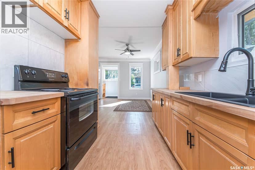 1017 J Avenue N — photo 12 of 32