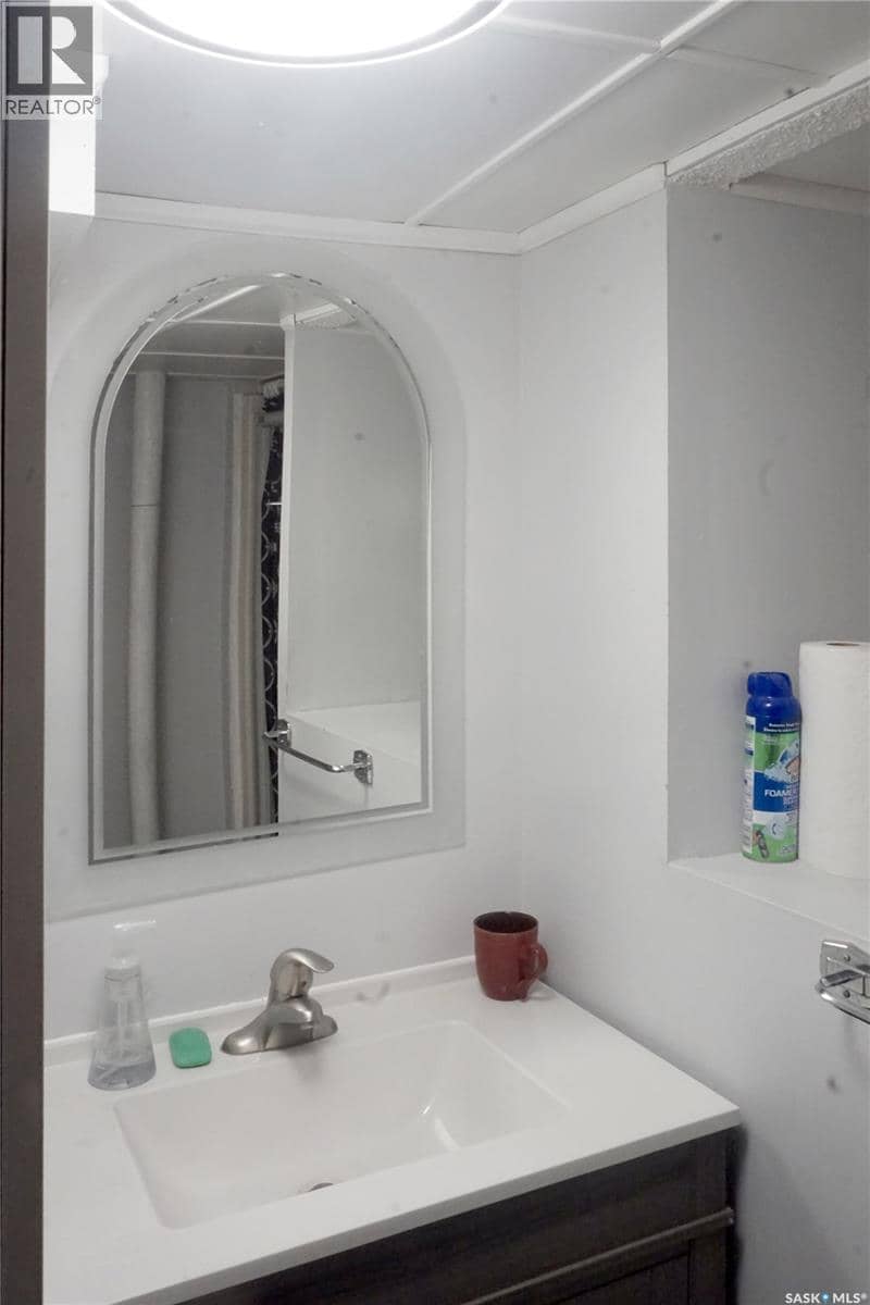 455 2nd STREET E — photo 9 of 23