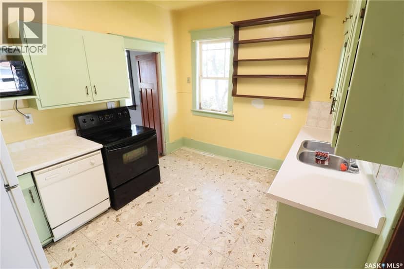 601 Butte AVENUE — photo 11 of 24