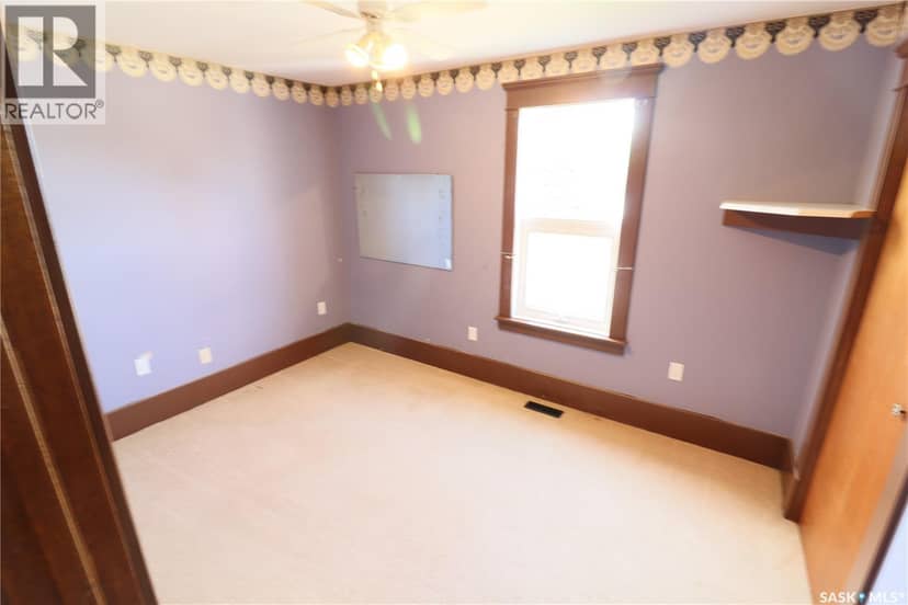 601 Butte AVENUE — photo 17 of 24