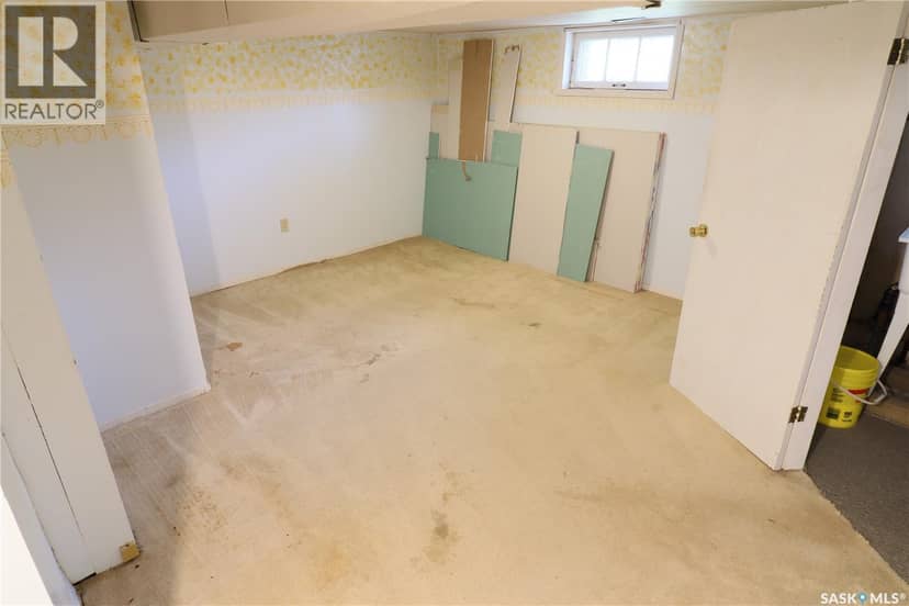 601 Butte AVENUE — photo 21 of 24