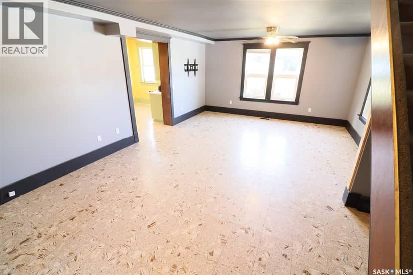 601 Butte AVENUE — photo 8 of 24