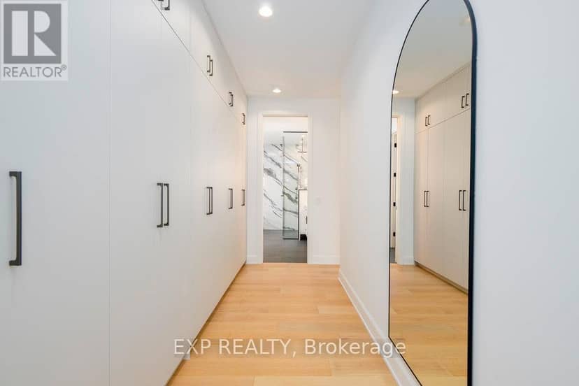 26 Clovelly Road W — photo 11 of 16