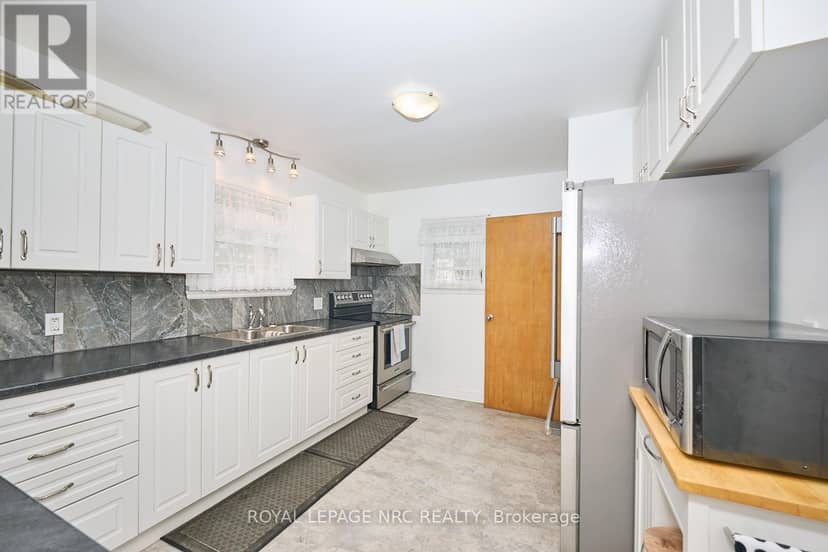 1 Thorndale Avenue — photo 10 of 40
