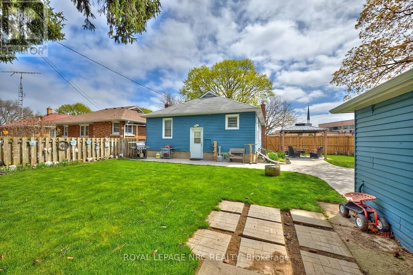 1 Thorndale Avenue — photo 36 of 40