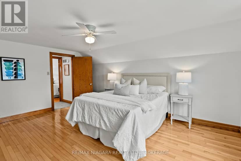 230 Wellington Street — photo 23 of 40