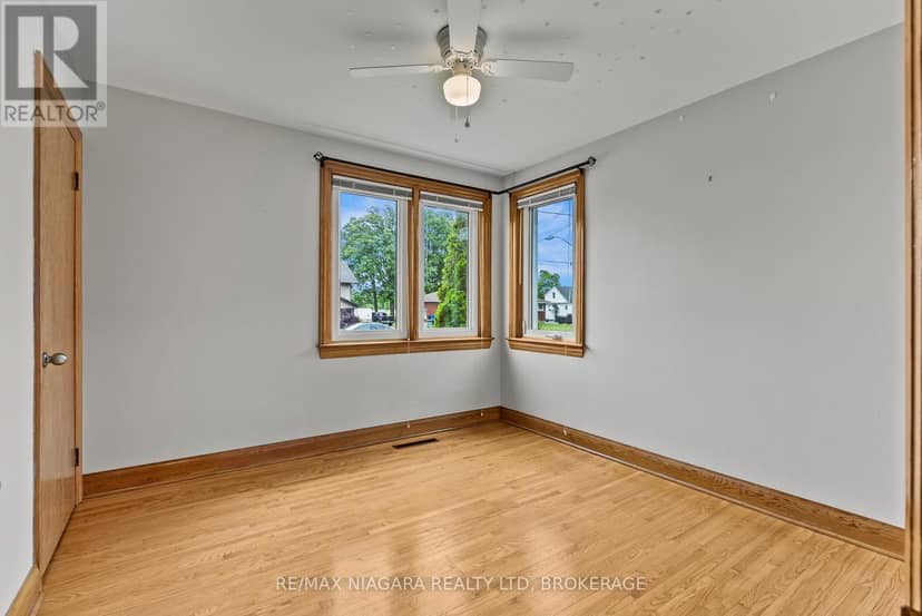 230 Wellington Street — photo 26 of 40