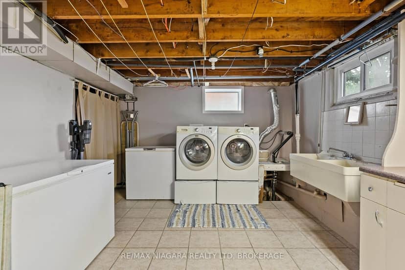 230 Wellington Street — photo 33 of 40