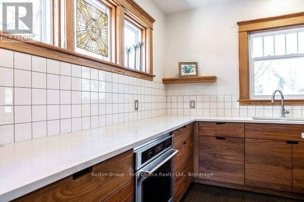 88 Norman Street — photo 7 of 40