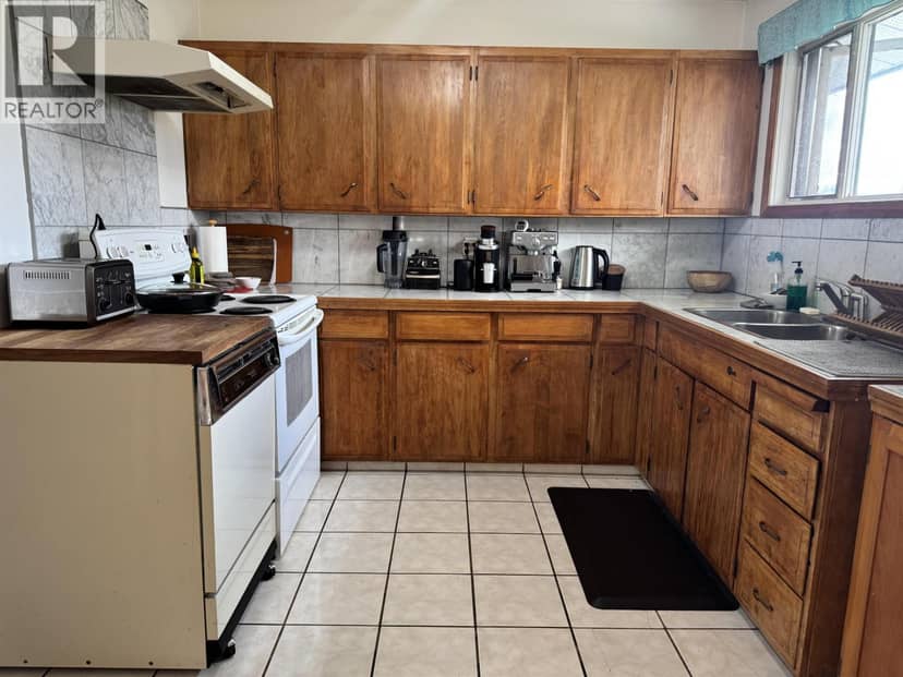 4020 1ST AVENUE, Smithers, photo 5