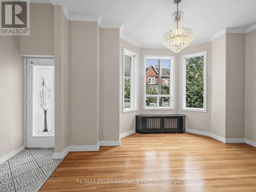 168 Markham Street — photo 6 of 40