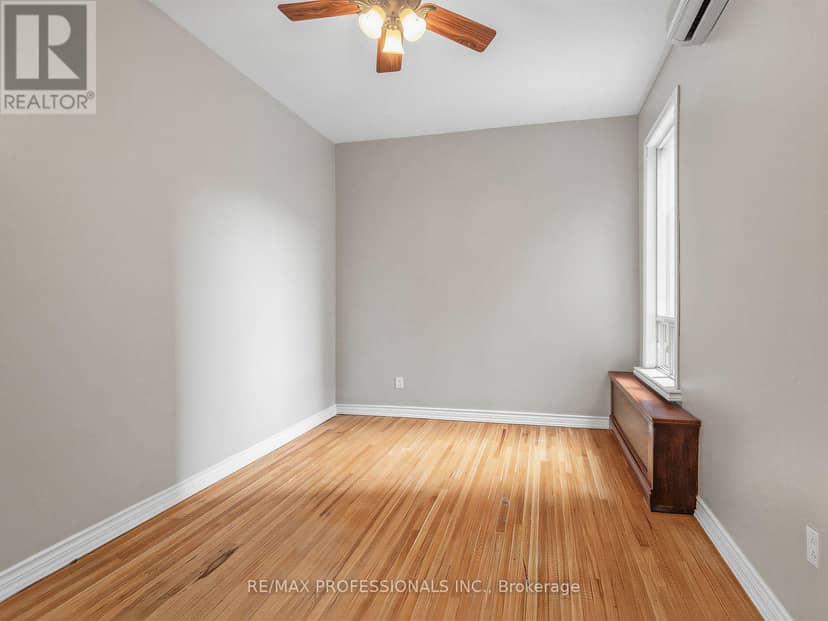 168 Markham Street — photo 8 of 40