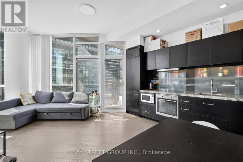 5102 - 45 Charles Street E — photo 16 of 40