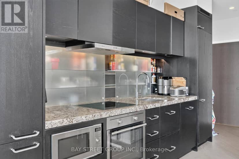 5102 - 45 Charles Street E — photo 9 of 40