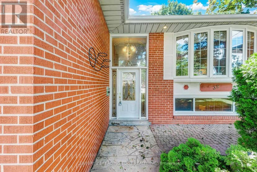 39 Wantanopa Crescent, Toronto, photo 5