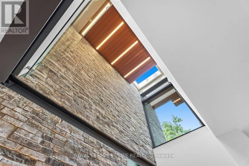 11 Pine Crescent, Toronto, photo 6