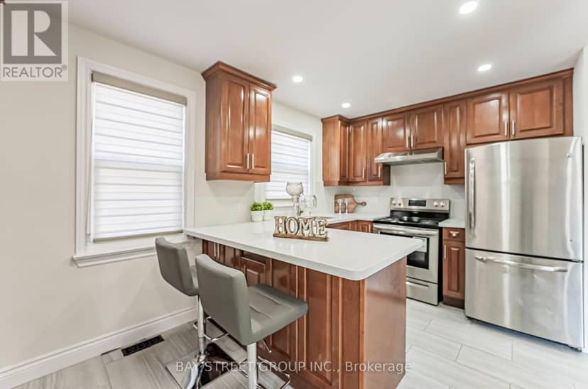 52 Glen Cameron Road — photo 10 of 34