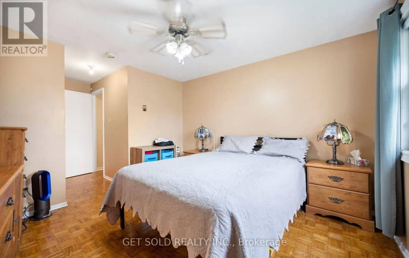 5 - 5 Kingham Road — photo 17 of 40