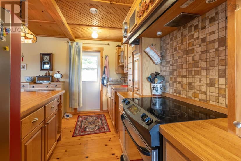 240 Pine Prince Drive — photo 17 of 40