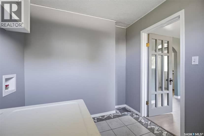 502 Bangor AVENUE — photo 11 of 40