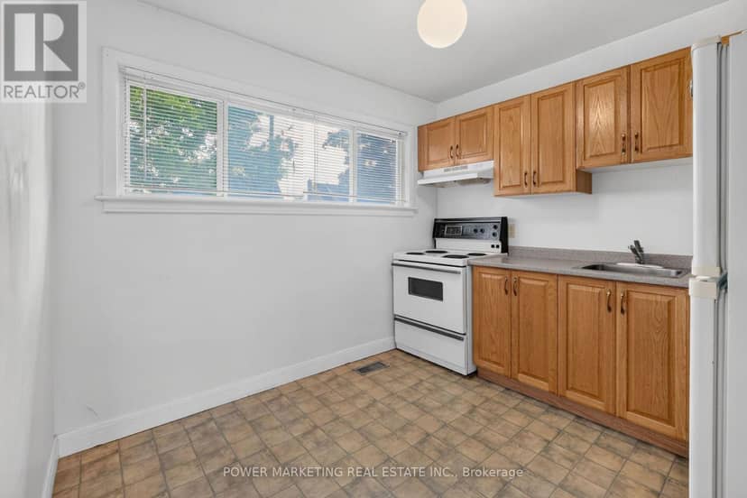 535 Dunbrack Street — photo 15 of 40