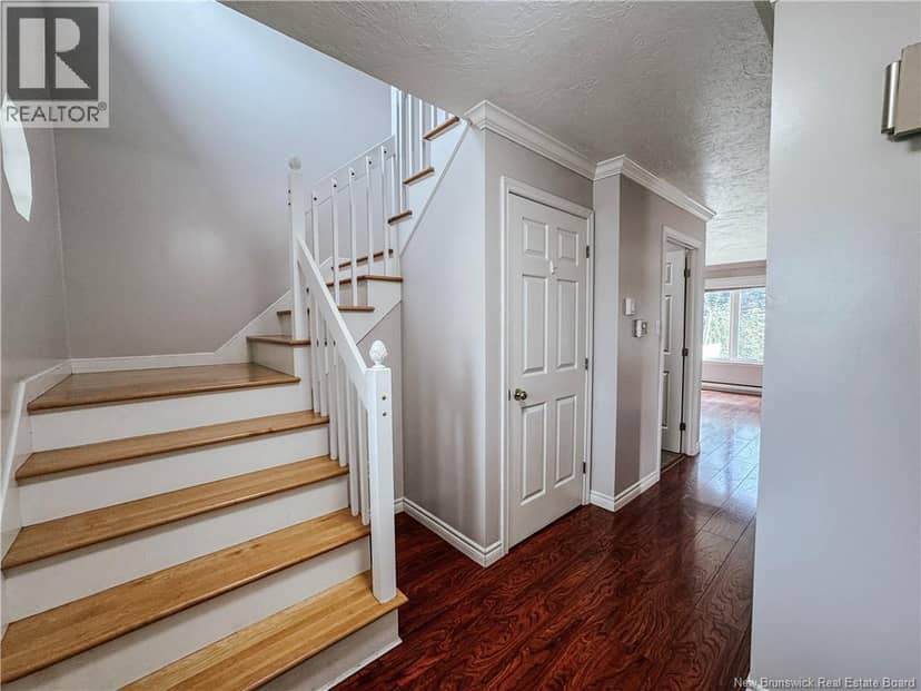 35 Arthur Street — photo 2 of 40