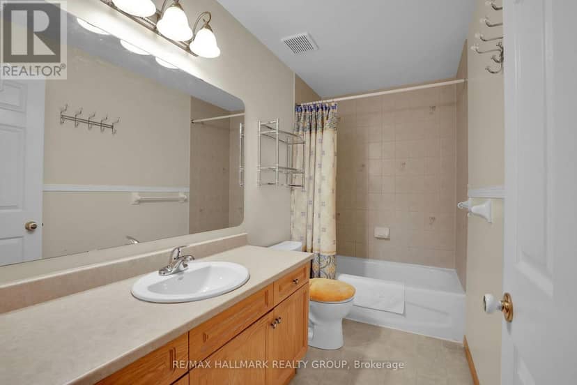 11 Riverstone Drive — photo 13 of 16