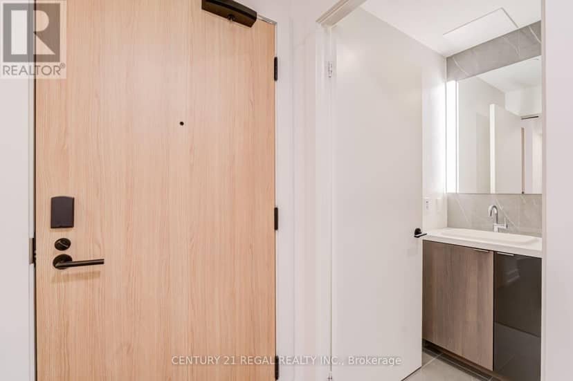 2204 - 15 Mercer Street — photo 13 of 40