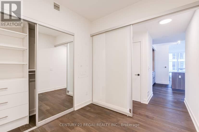 2204 - 15 Mercer Street — photo 19 of 40