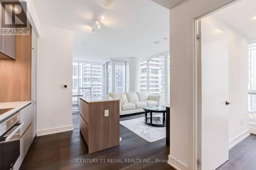 2204 - 15 Mercer Street — photo 24 of 40