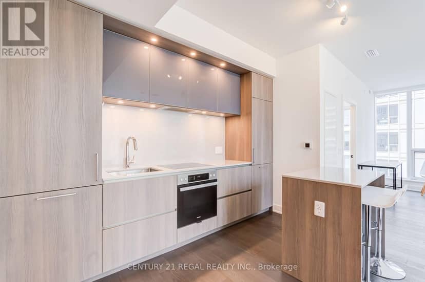 2204 - 15 Mercer Street — photo 26 of 40