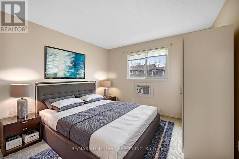 17 - 6 Charlotte Place — photo 17 of 27