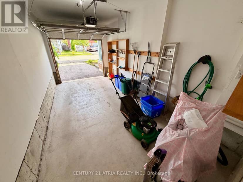 101 Elliottglen Drive — photo 33 of 38