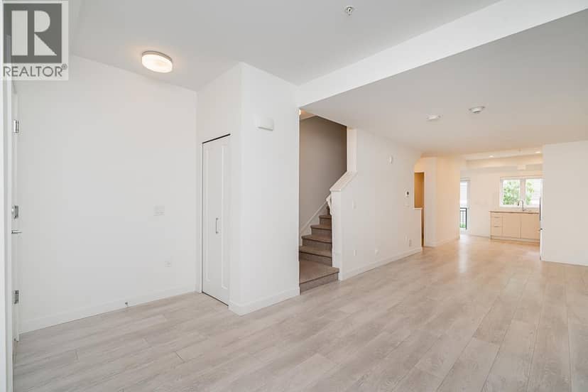 144 678 FAIRVIEW STREET, Coquitlam, photo 6