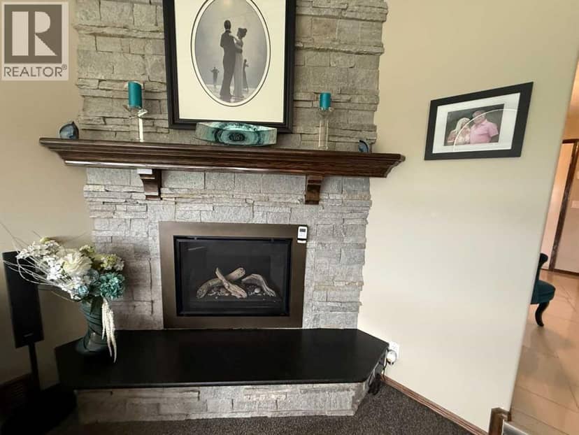 201076 RR 142 — photo 16 of 40